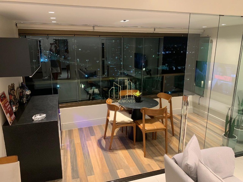 Apartamento à venda com 3 quartos, 113m² - Foto 1