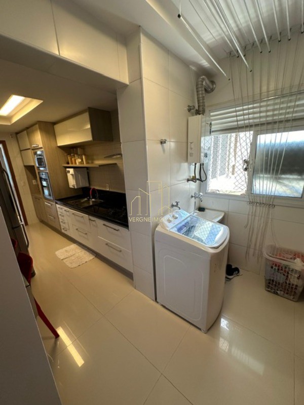 Apartamento à venda com 3 quartos, 142m² - Foto 25