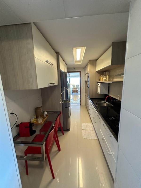 Apartamento à venda com 3 quartos, 142m² - Foto 24