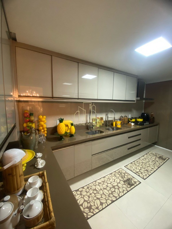 Apartamento à venda com 3 quartos, 200m² - Foto 27