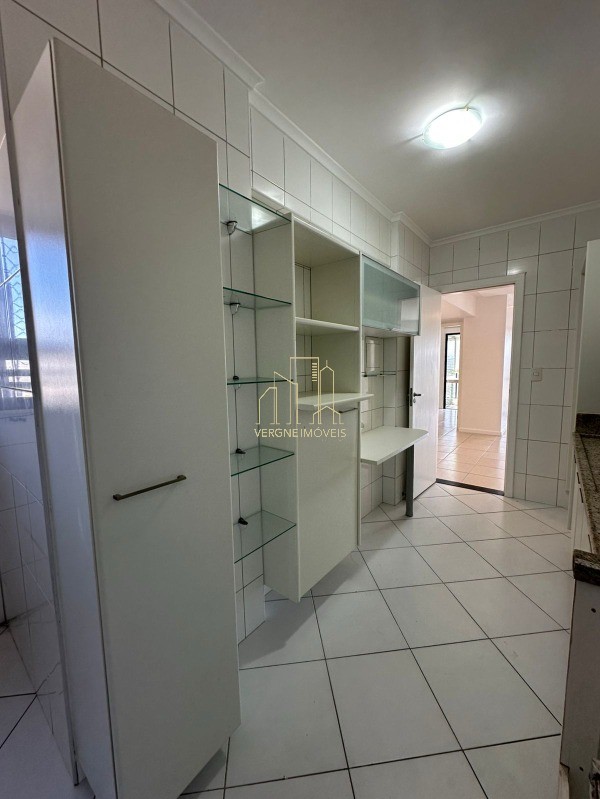 Apartamento à venda com 3 quartos, 100m² - Foto 19