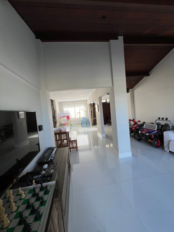 Casa de Condomínio à venda com 4 quartos, 249m² - Foto 5