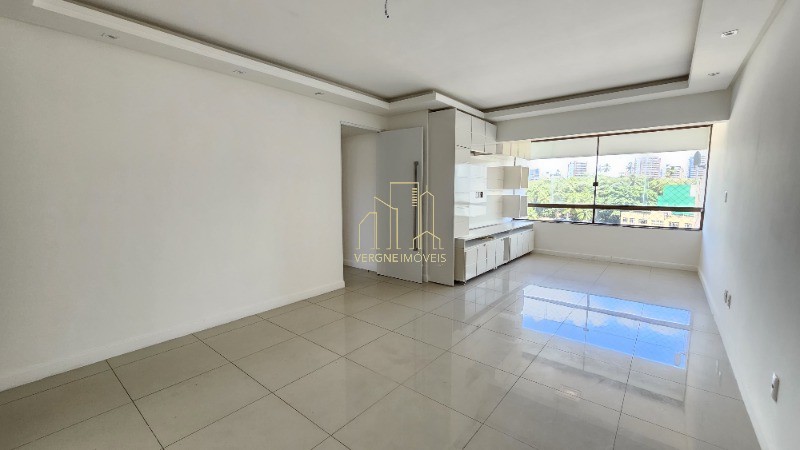 Apartamento à venda com 4 quartos, 152m² - Foto 1