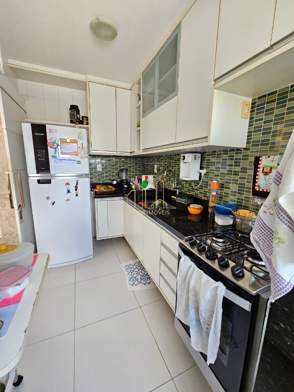 Apartamento à venda com 2 quartos, 65m² - Foto 14