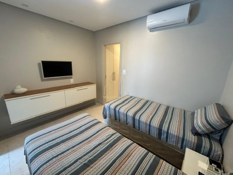 Apartamento à venda com 3 quartos, 135m² - Foto 13