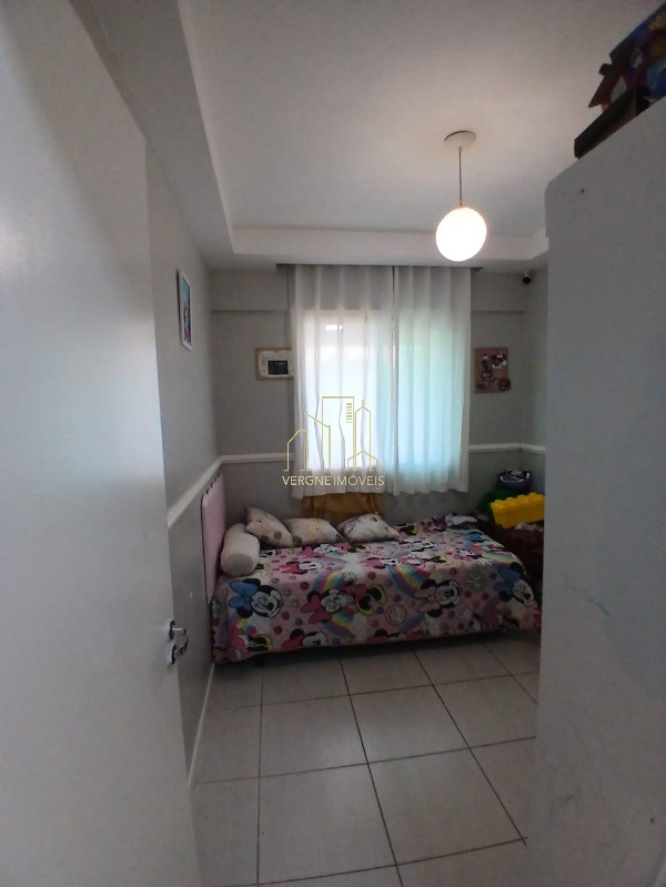 Apartamento à venda com 2 quartos, 67m² - Foto 11