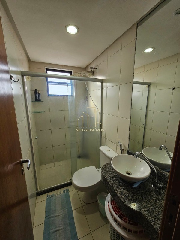 Apartamento à venda com 2 quartos, 64m² - Foto 9