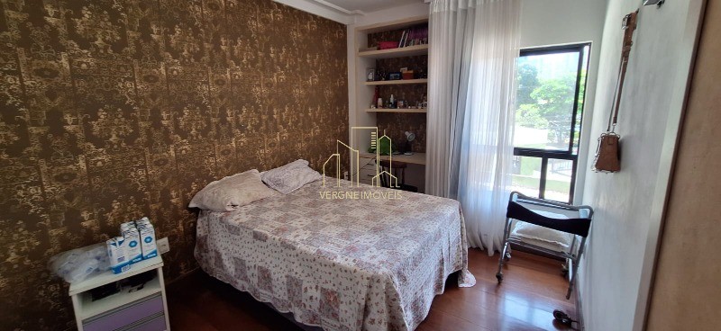 Apartamento à venda com 4 quartos, 240m² - Foto 4