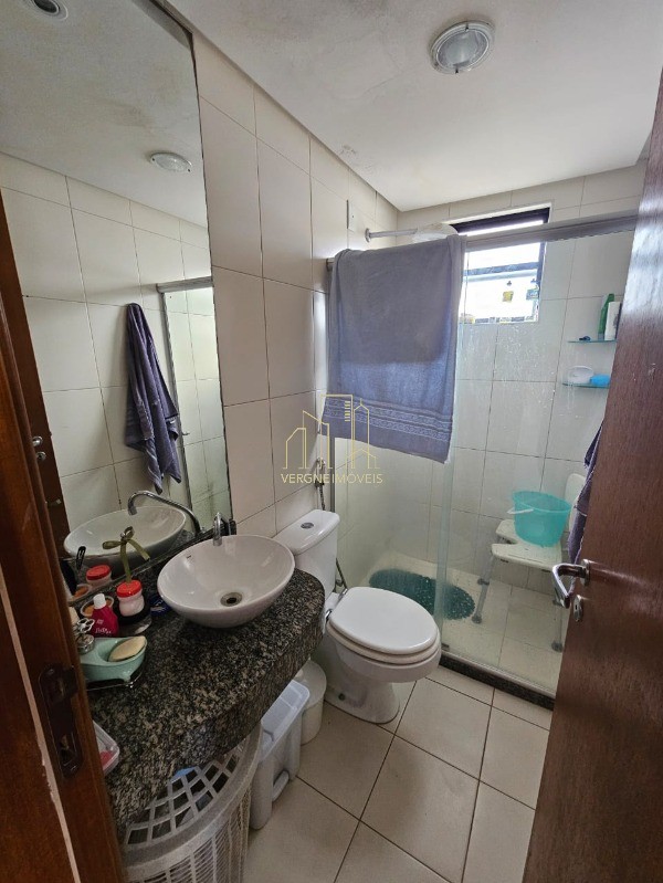 Apartamento à venda com 2 quartos, 64m² - Foto 8