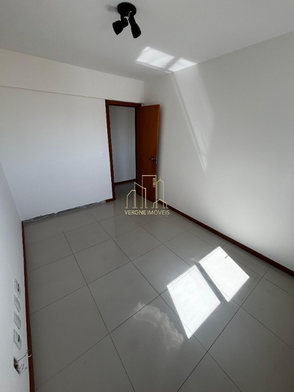 Apartamento à venda com 3 quartos, 105m² - Foto 8