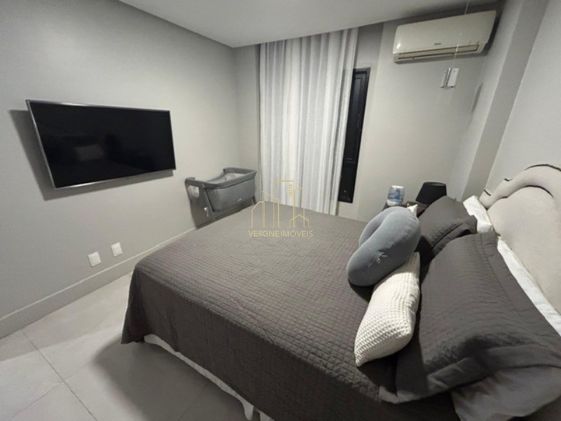 Apartamento à venda com 3 quartos, 135m² - Foto 9