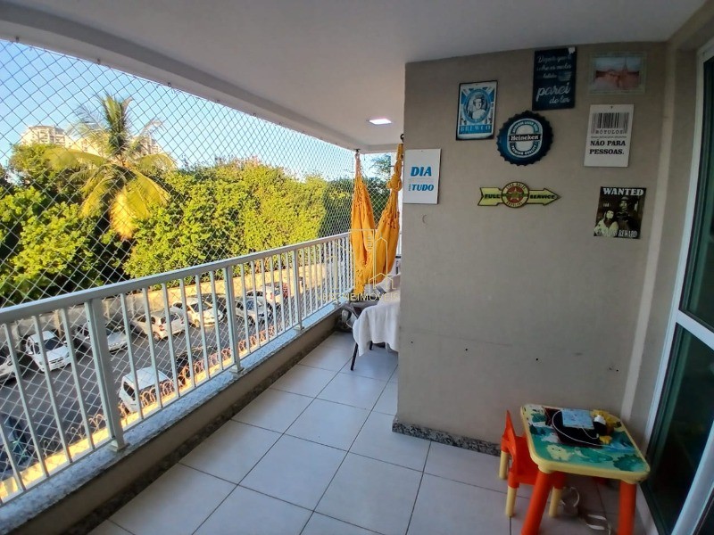 Apartamento à venda com 2 quartos, 67m² - Foto 2