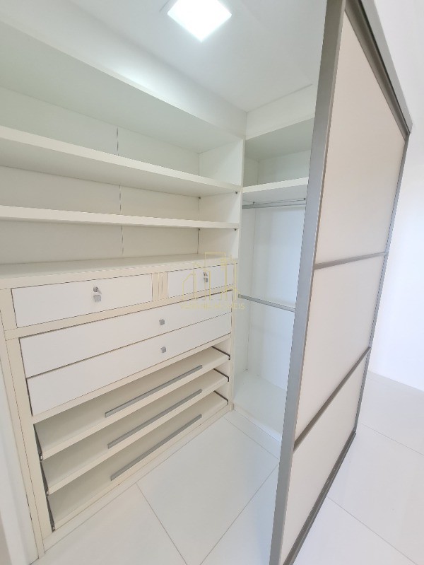 Apartamento para alugar com 2 quartos, 97m² - Foto 20