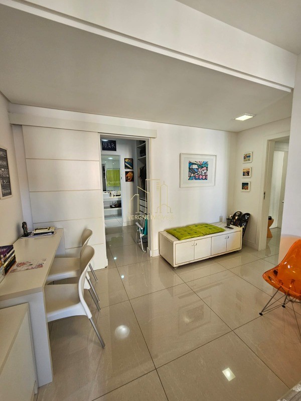 Apartamento à venda com 3 quartos, 185m² - Foto 23