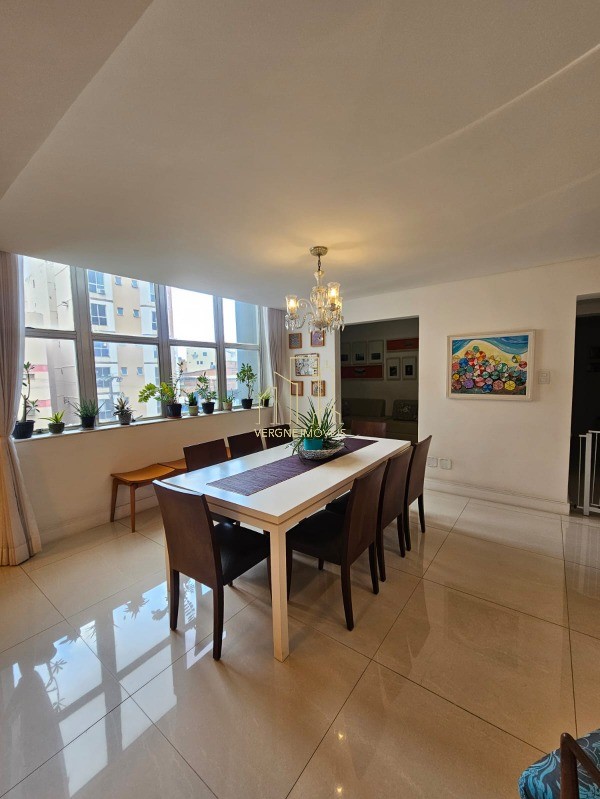 Apartamento à venda com 3 quartos, 185m² - Foto 12