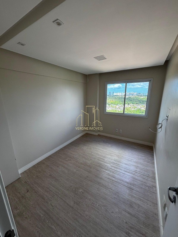 Apartamento à venda com 3 quartos, 116m² - Foto 2