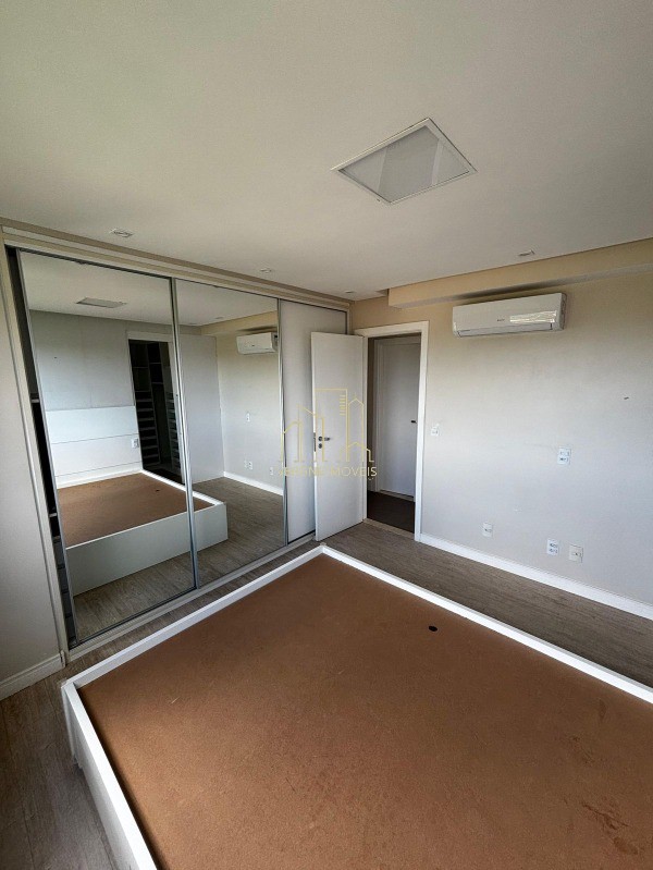 Apartamento à venda com 3 quartos, 116m² - Foto 4