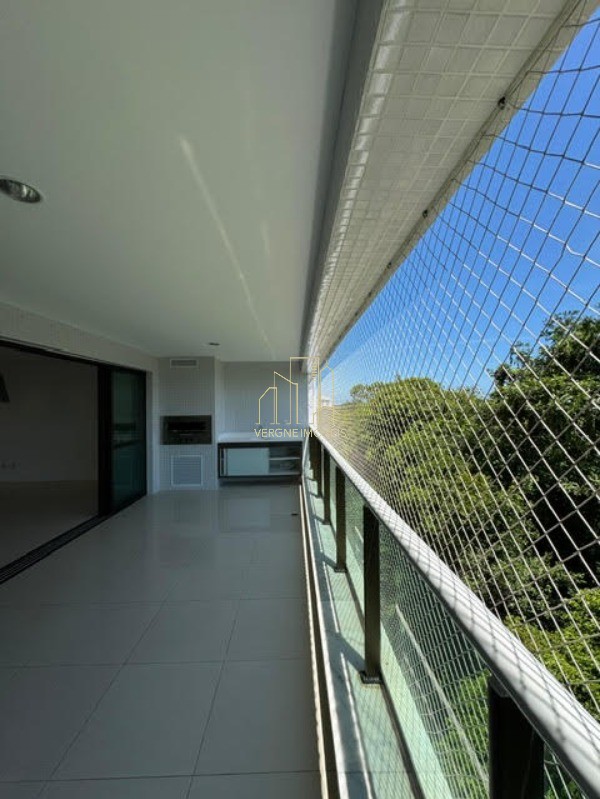 Apartamento à venda com 3 quartos, 195m² - Foto 6