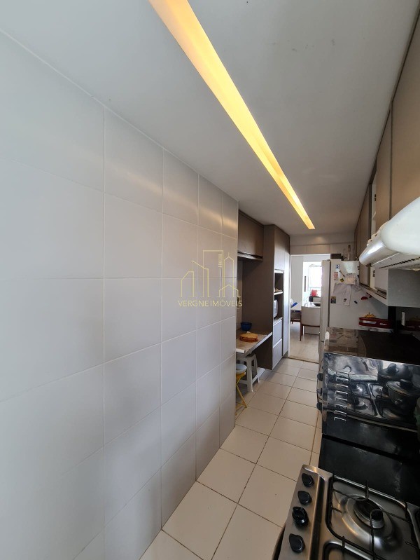 Apartamento à venda com 3 quartos, 145m² - Foto 21