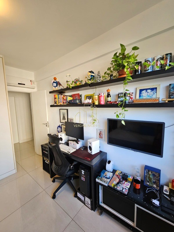 Apartamento à venda com 3 quartos, 185m² - Foto 28