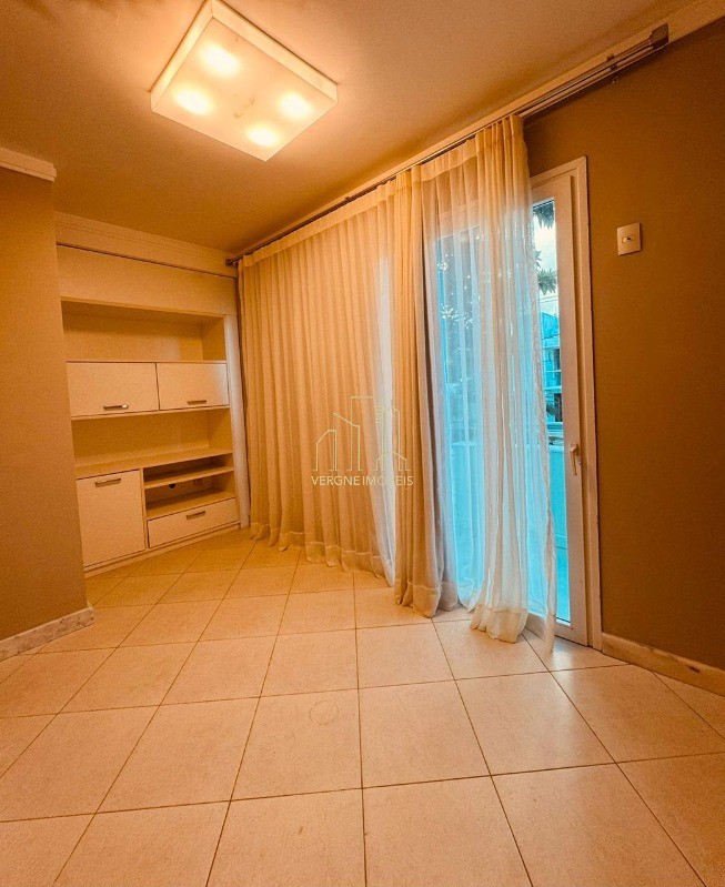 Casa de Condomínio à venda com 5 quartos, 660m² - Foto 14