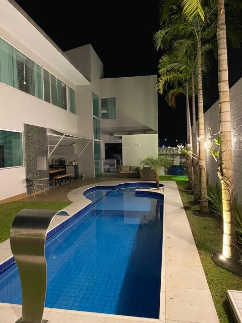 Casa de Condomínio à venda com 4 quartos, 500m² - Foto 1