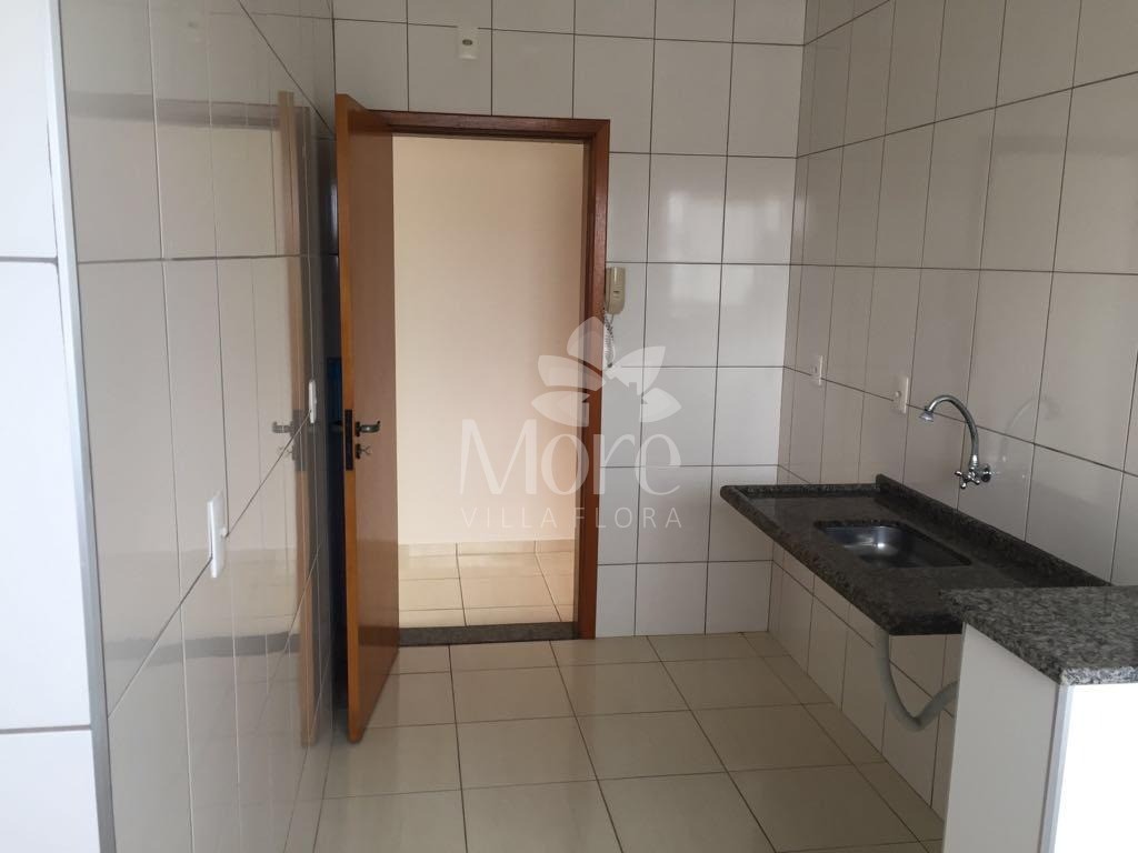 Apartamento à venda com 2 quartos, 69m² - Foto 3