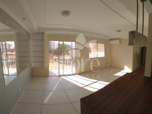 Apartamento à venda com 3 quartos, 69m² - Foto 2