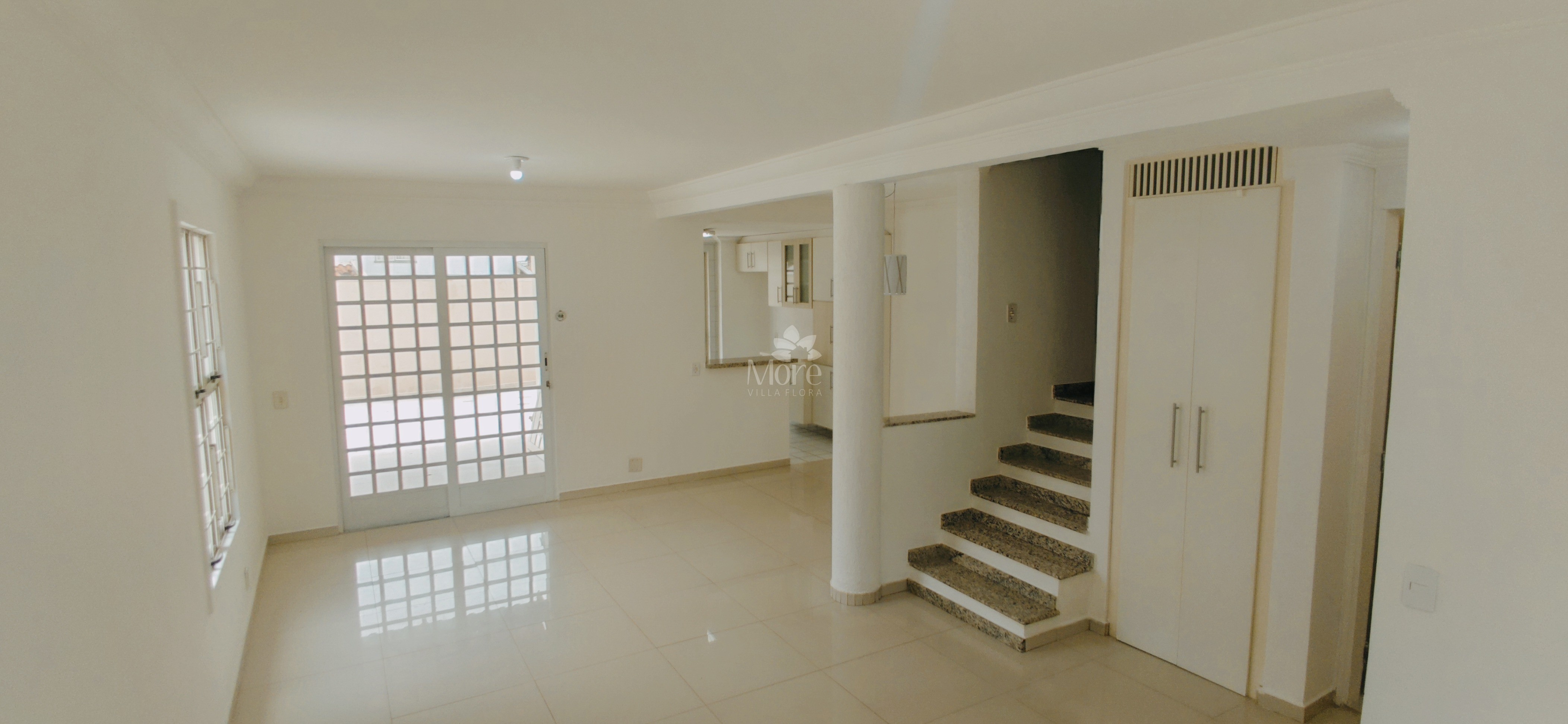 Casa de Condomínio para alugar com 3 quartos, 137m² - Foto 1