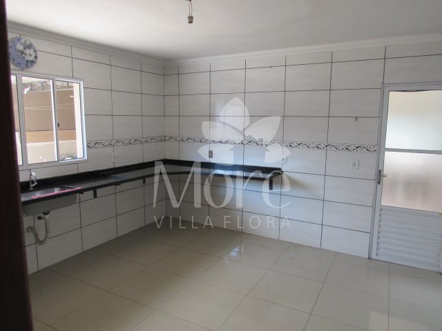 Casa à venda com 2 quartos, 100m² - Foto 11