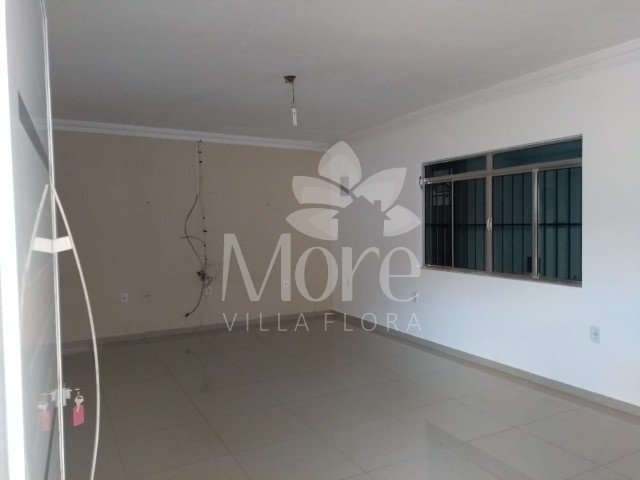 Casa à venda com 2 quartos, 100m² - Foto 4