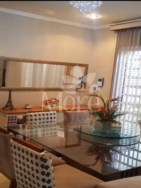 Casa à venda com 3 quartos, 205m² - Foto 9