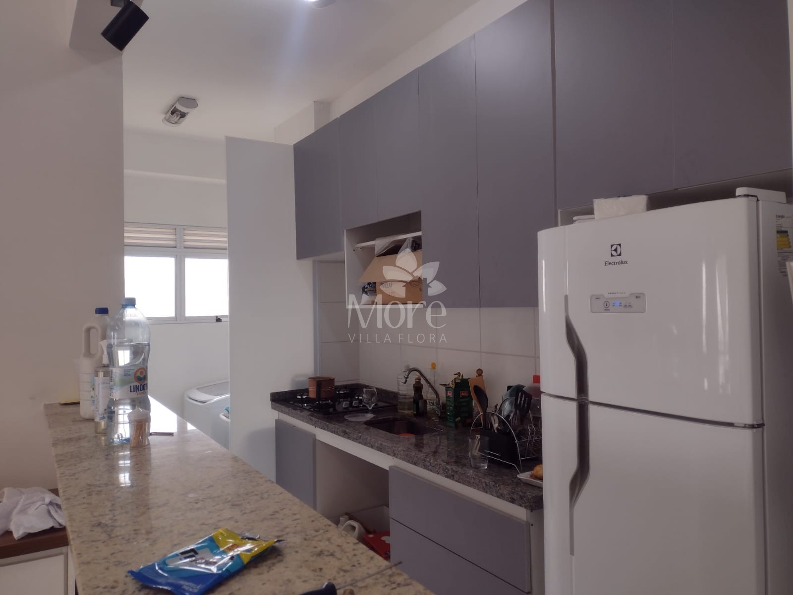 Apartamento à venda com 2 quartos, 60m² - Foto 2