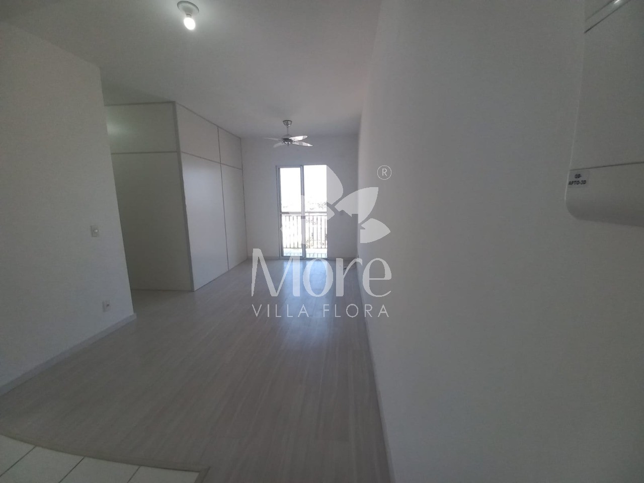 Apartamento à venda com 2 quartos, 70m² - Foto 2