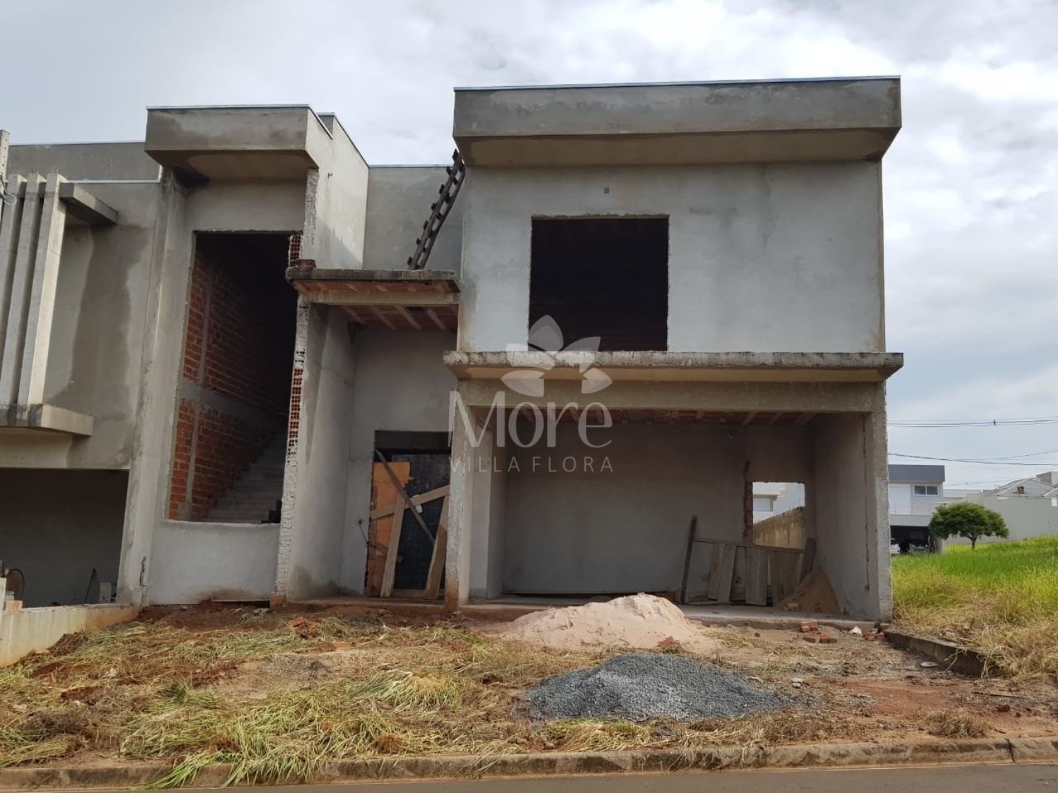 Sobrado à venda com 3 quartos, 165m² - Foto 1