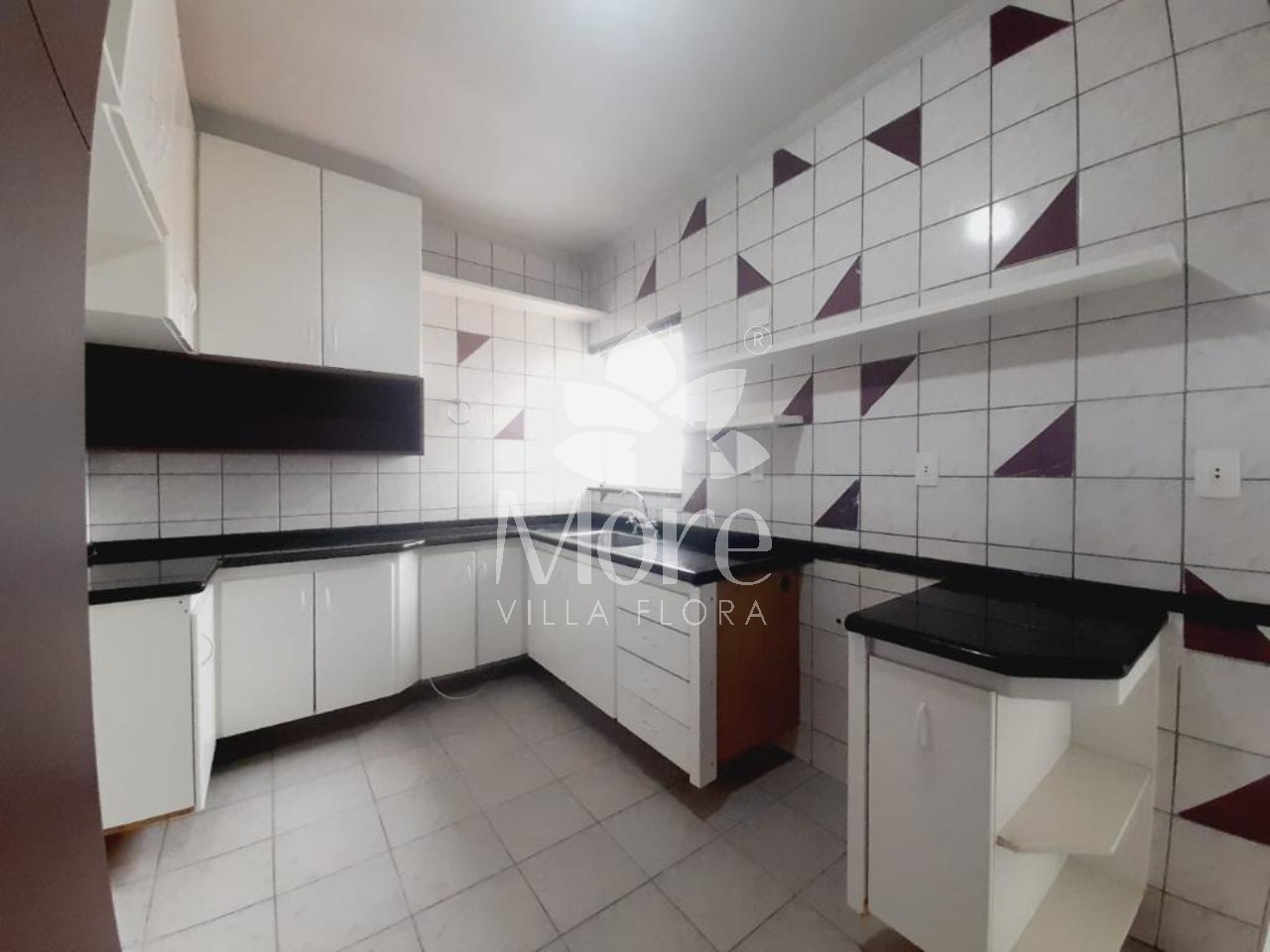 Apartamento à venda com 3 quartos, 95m² - Foto 1