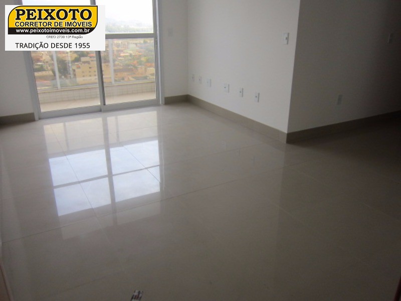 Apartamento à venda com 2 quartos, 66m² - Foto 1