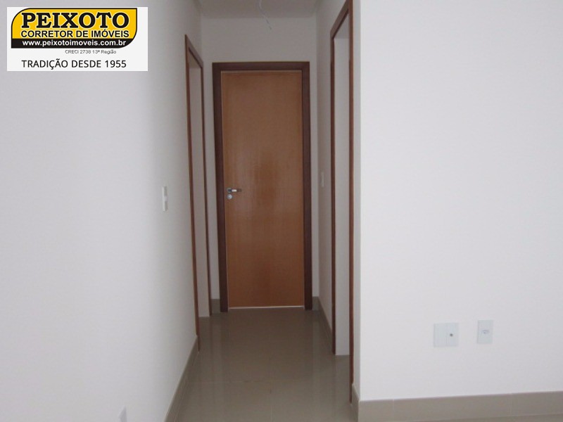 Apartamento à venda com 2 quartos, 66m² - Foto 5