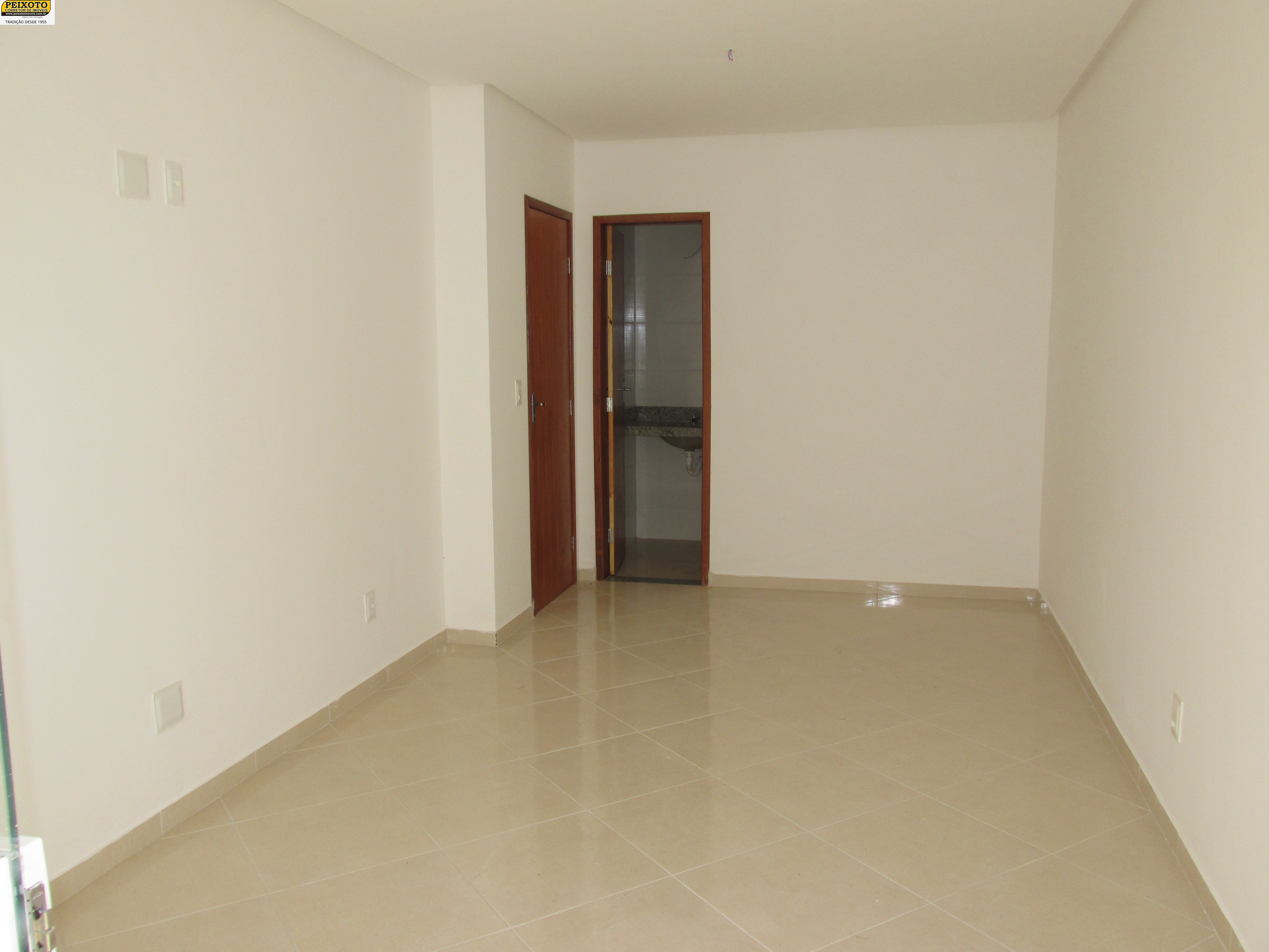 Casa à venda com 2 quartos, 79m² - Foto 12