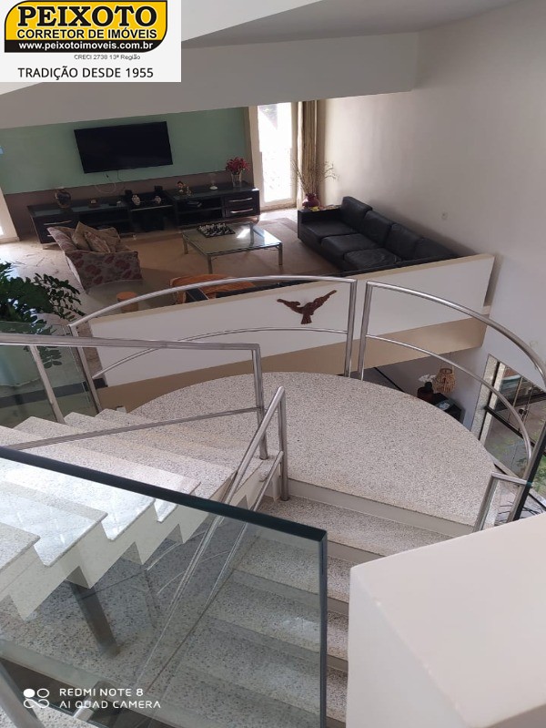 Casa à venda com 8 quartos, 750m² - Foto 63