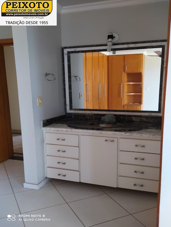 Apartamento à venda com 3 quartos, 118m² - Foto 3