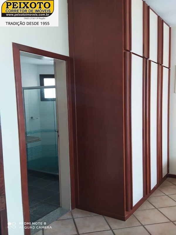 Apartamento à venda com 4 quartos, 220m² - Foto 4