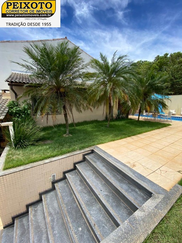 Casa à venda com 9 quartos, 260m² - Foto 4