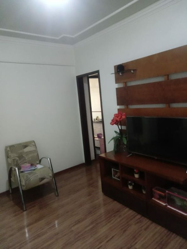 Apartamento à venda com 3 quartos, 80m² - Foto 2