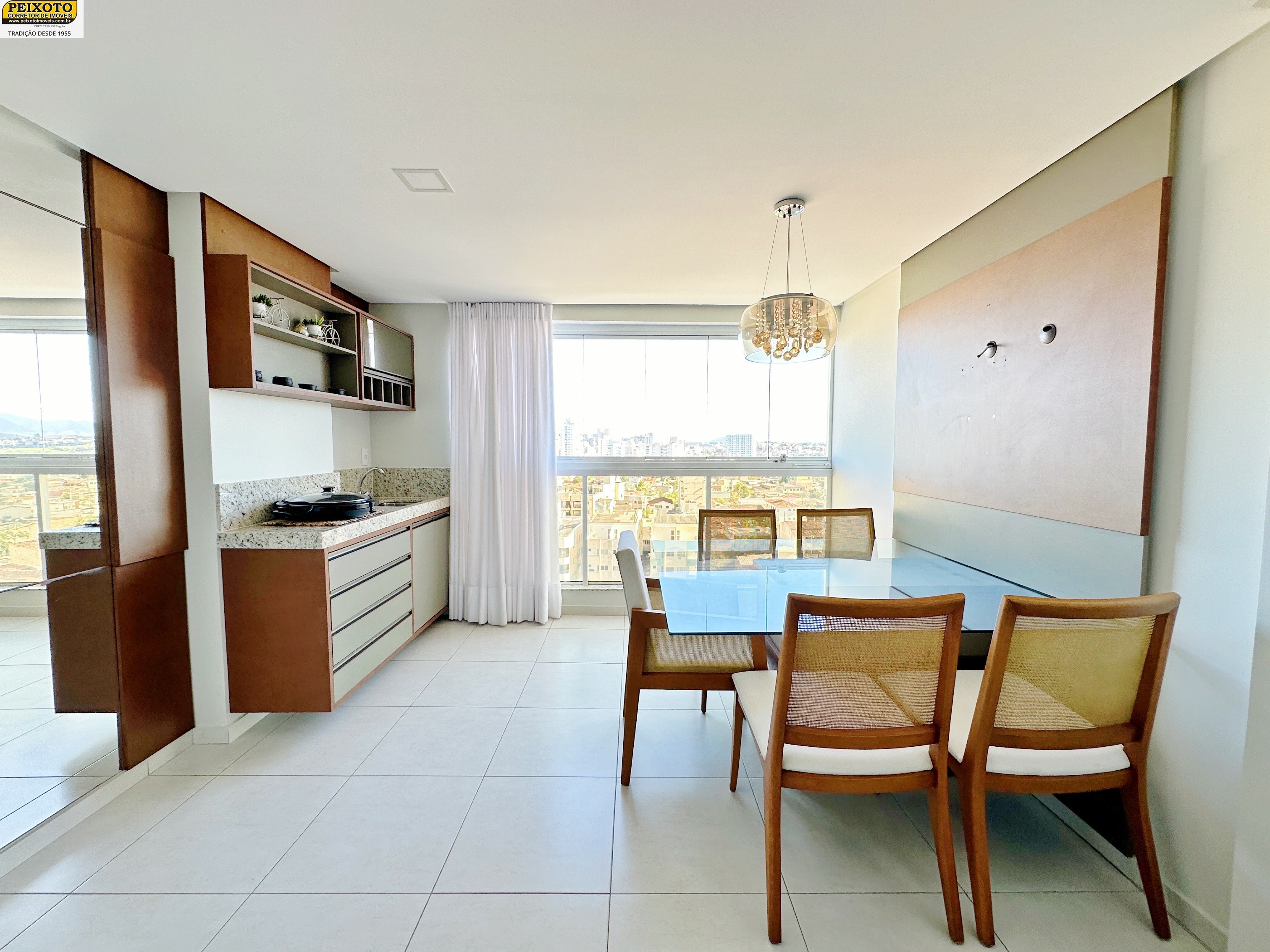 Apartamento à venda com 2 quartos, 65m² - Foto 1