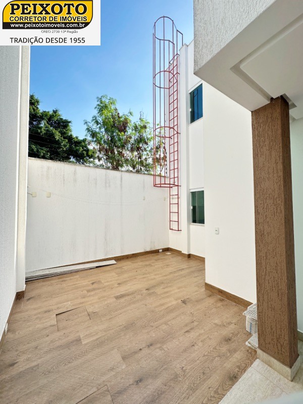 Casa à venda com 3 quartos, 120m² - Foto 10