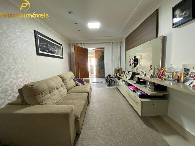 Casa, 3 quartos, 180 m² - Foto 1