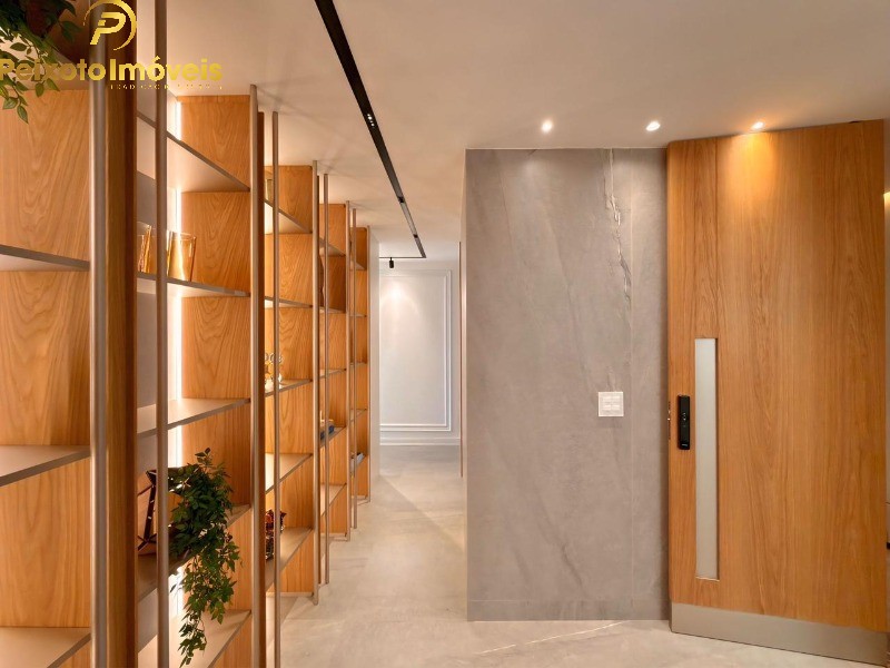 Apartamento, 3 quartos, 220 m² - Foto 2