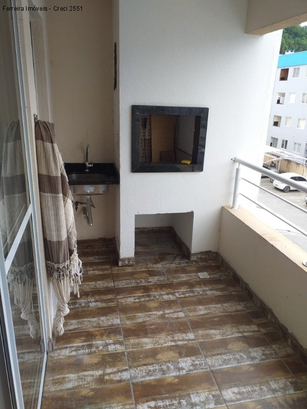 Apartamento à venda com 2 quartos, 56m² - Foto 1