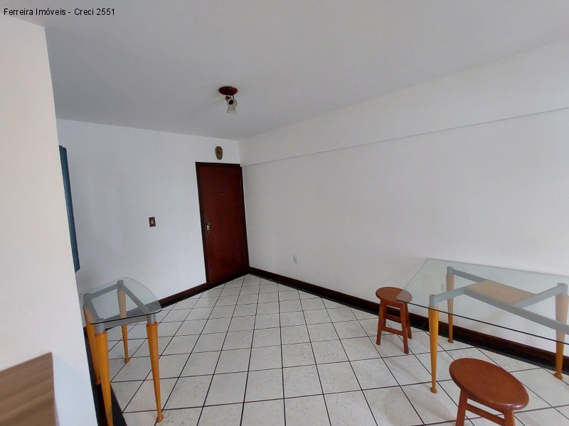 Apartamento para alugar com 2 quartos, 72m² - Foto 3